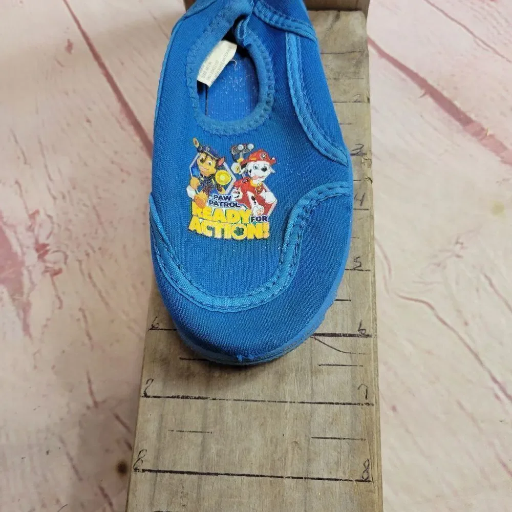 Paw Patrol water shoes 7/8